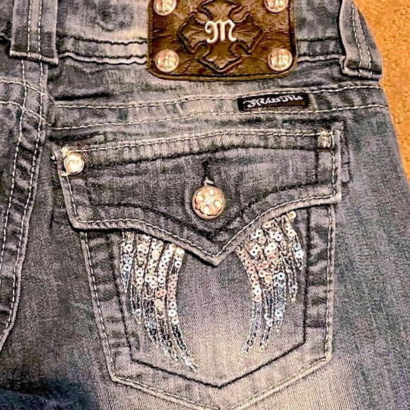 Miss Me Capris Sz28 Angel Wing Excellent Condition Hardly Worn, Beautiful Style - Picture 4 of 10